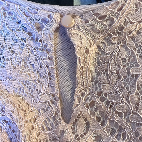 Worthington light pink flower top - Picture 3 of 4